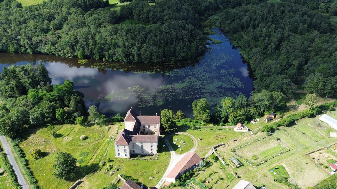 Photo of Outdoor in Dompierre-les-Eglises
