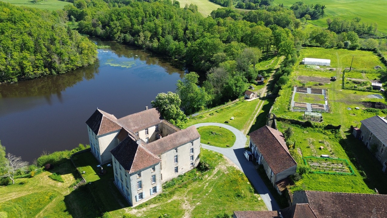 Photo of Outdoor in Dompierre-les-Eglises