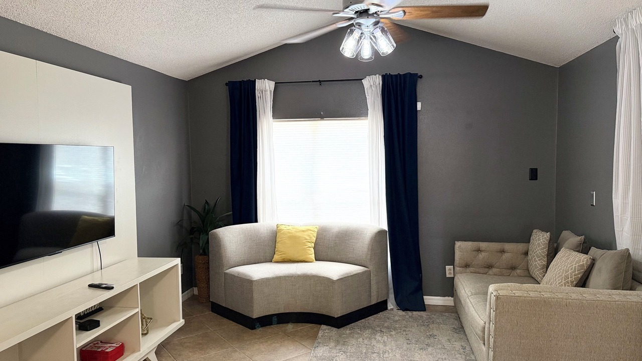Photo of Livingroom in Ocoee