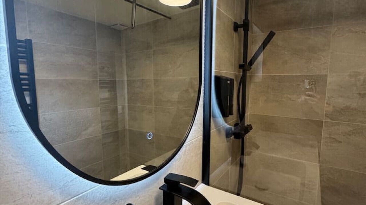 Photo of Bathroom in Tosny