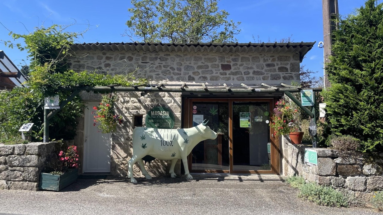 Photo of Outdoor in Camps-Saint-Mathurin-Leobazel