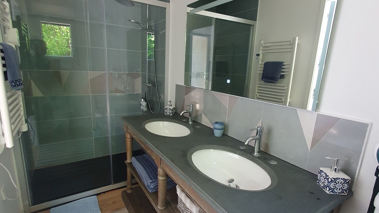 Photo of Bathroom in Ducey-les-Cheris