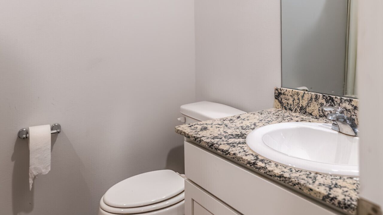 Photo of Bathroom in Porter