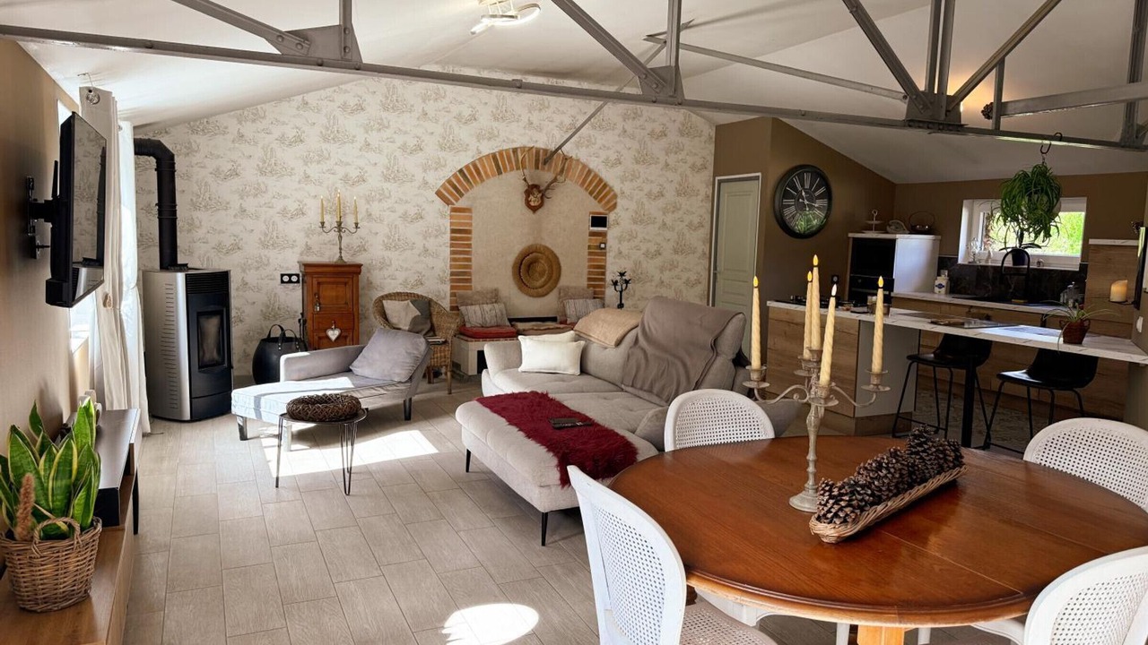 Photo of Livingroom in Cour-Cheverny