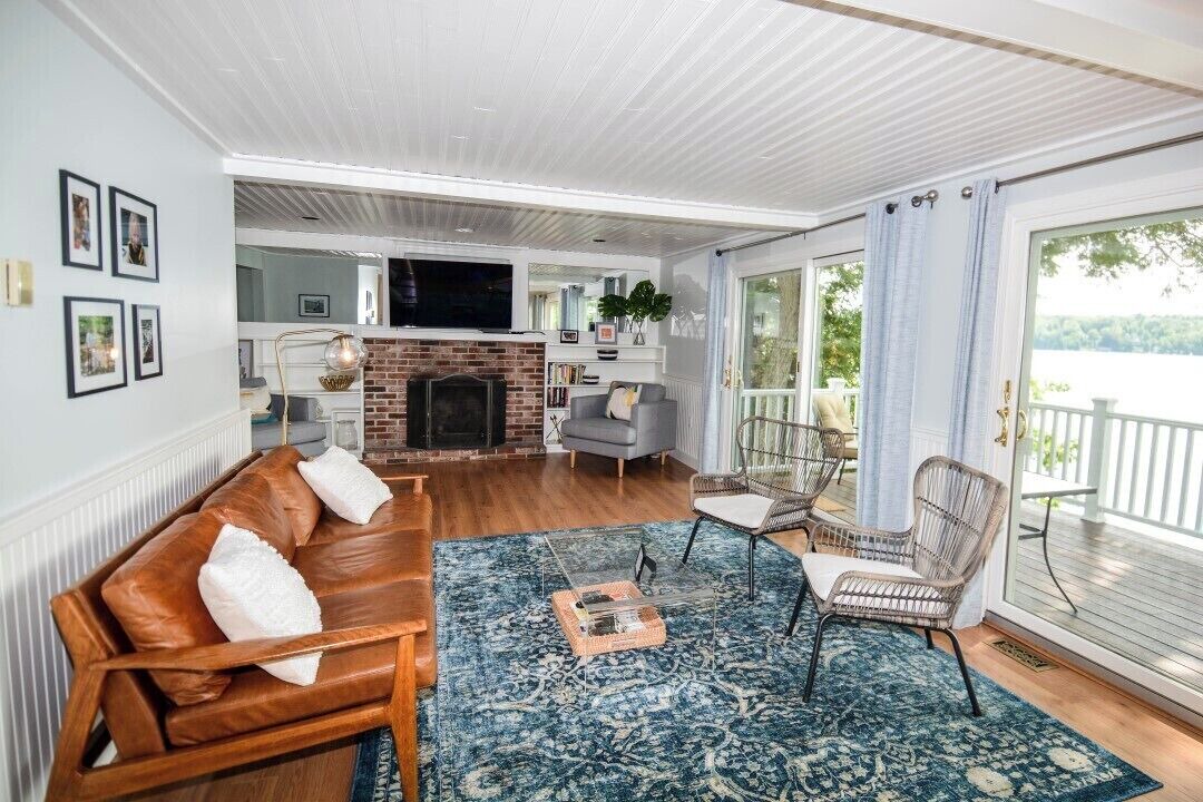 Photo of Livingroom in Wolfeboro