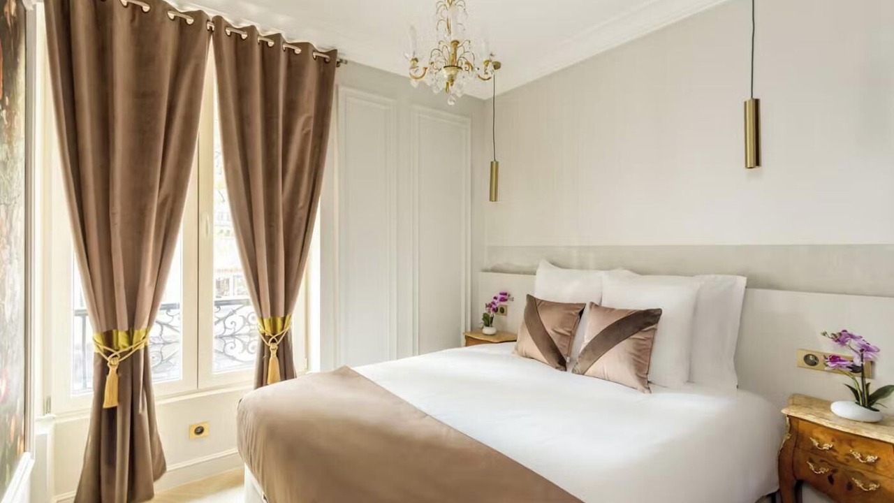 Photo of Bedroom in Arts-et-Metiers