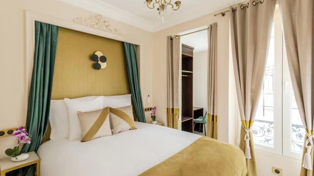 Photo of Bedroom in Arts-et-Metiers