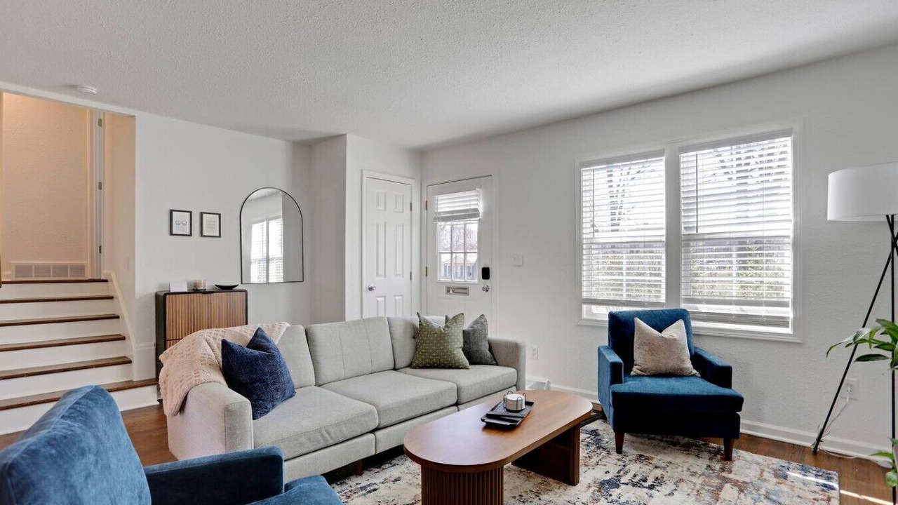 Photo of Livingroom in Overland Park