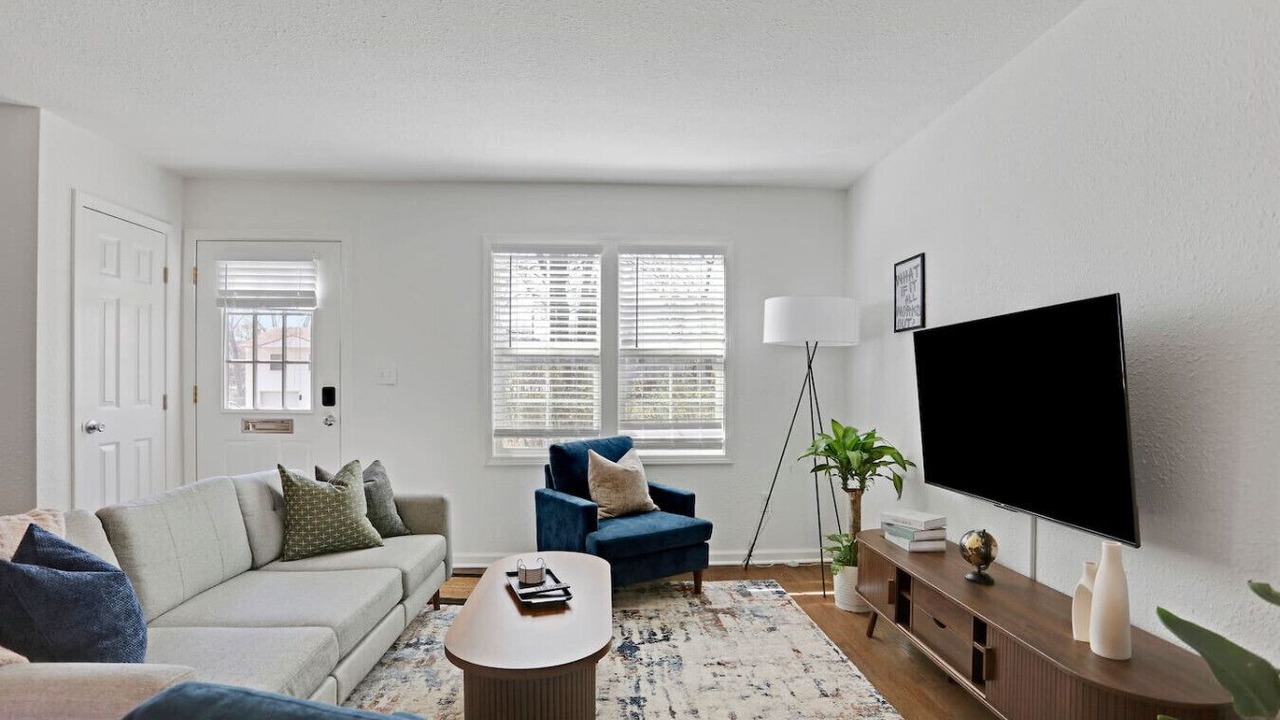 Photo of Livingroom in Overland Park