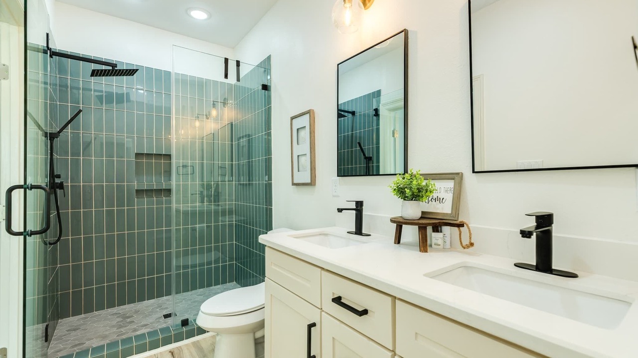 Photo of Bathroom in Surfside Beach