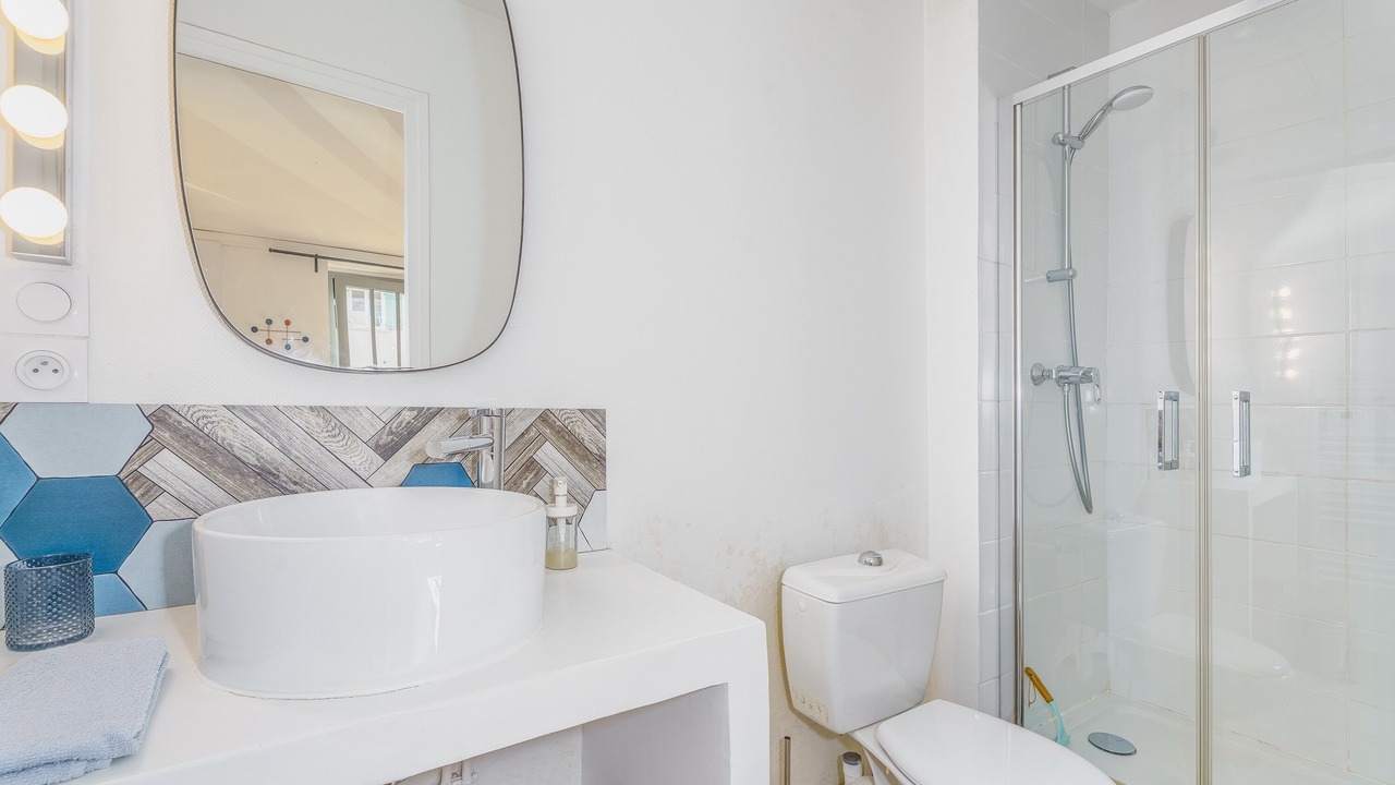 Photo of Bathroom in Saint-Romain