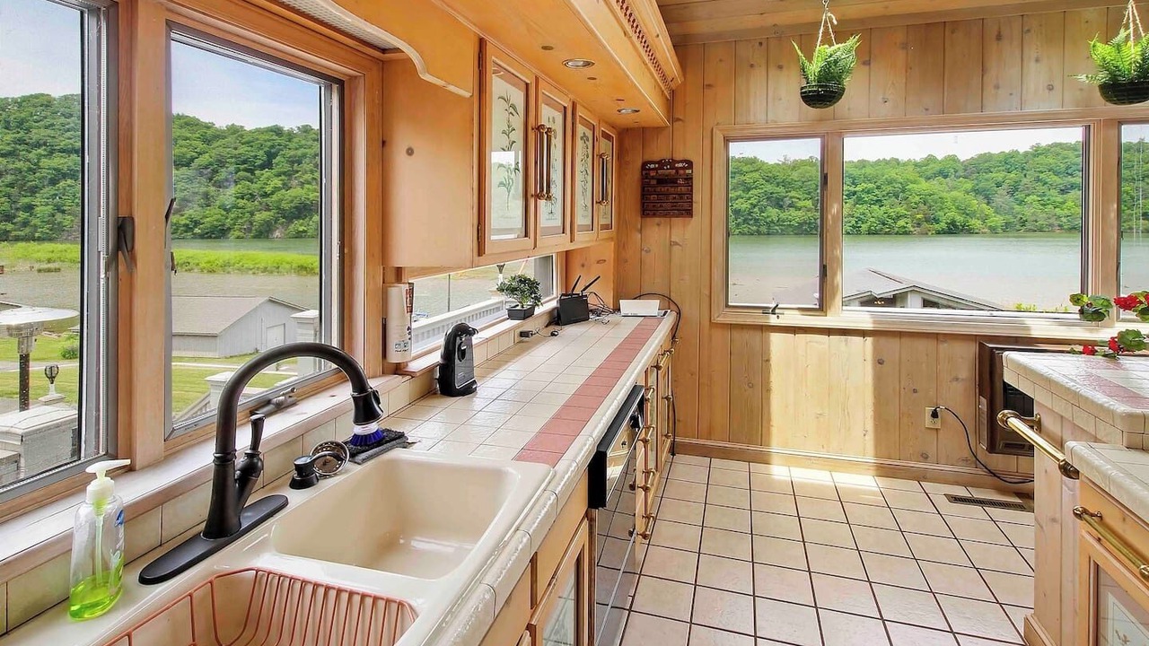Photo of Kitchen in Hiwassee