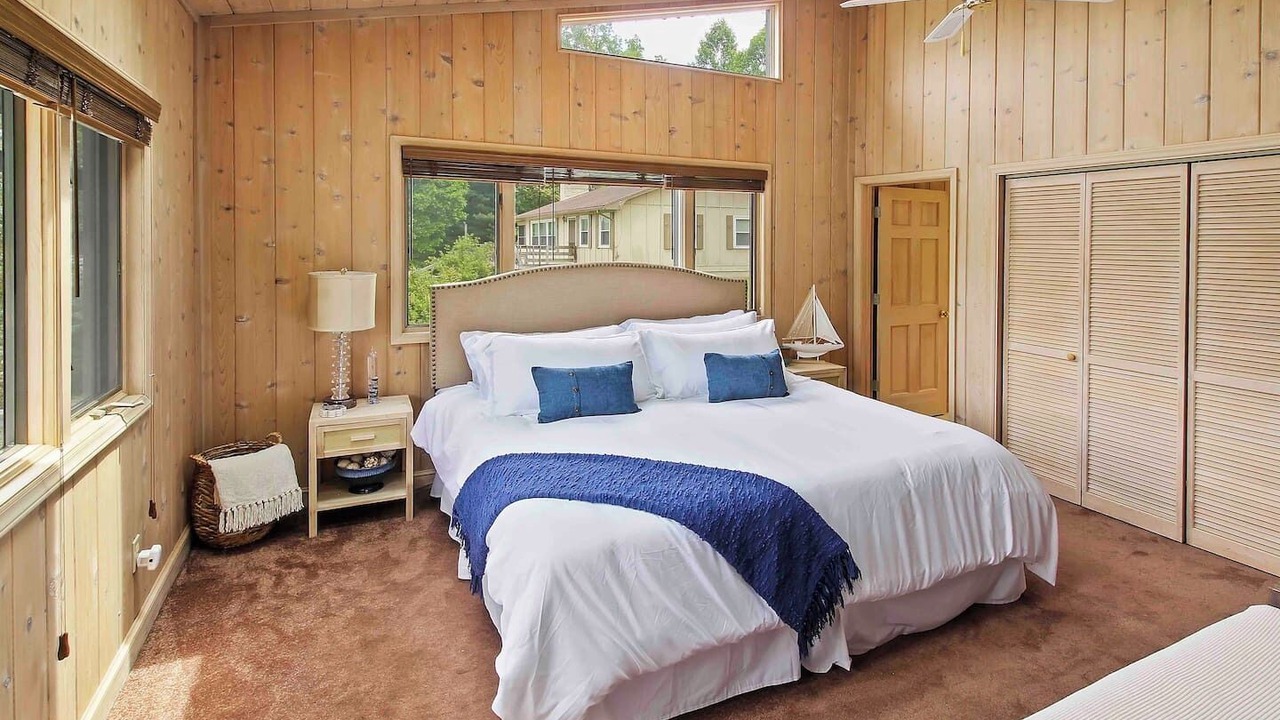 Photo of Bedroom in Hiwassee