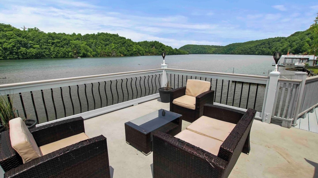 Photo of Patio Balcony in Hiwassee