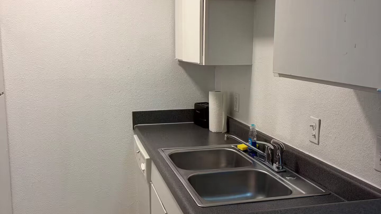 Photo of Kitchen in West Campus