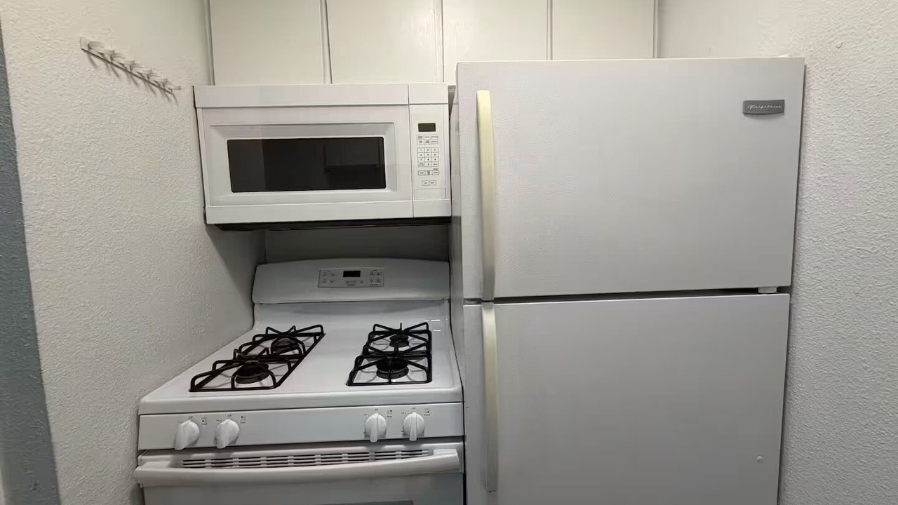 Photo of Kitchen in West Campus