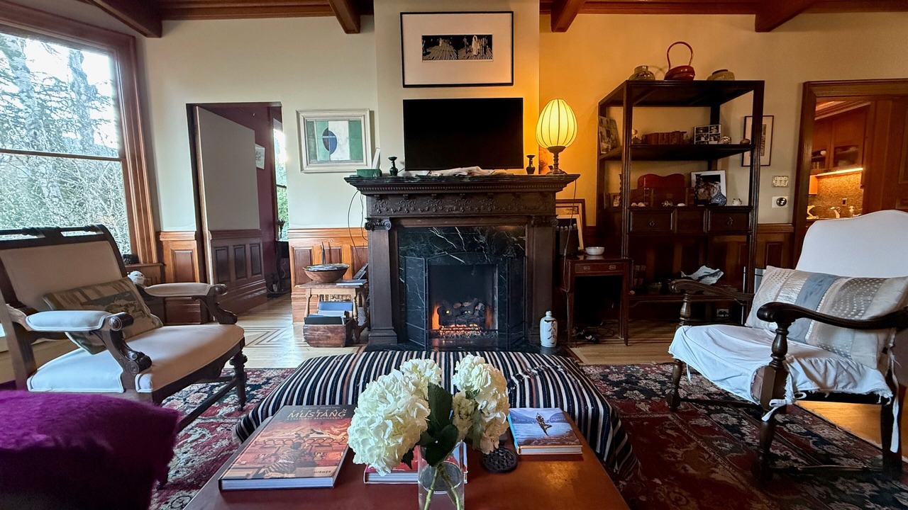 Photo of Livingroom in Madrona