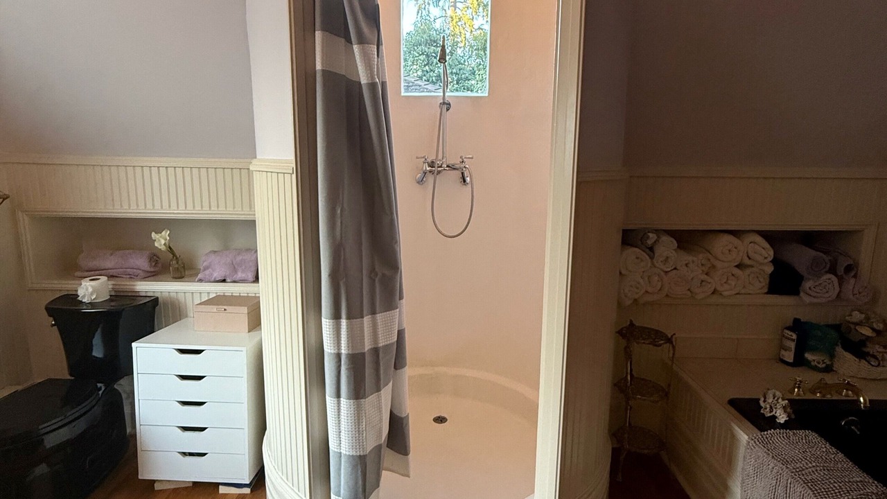 Photo of Bathroom in Madrona