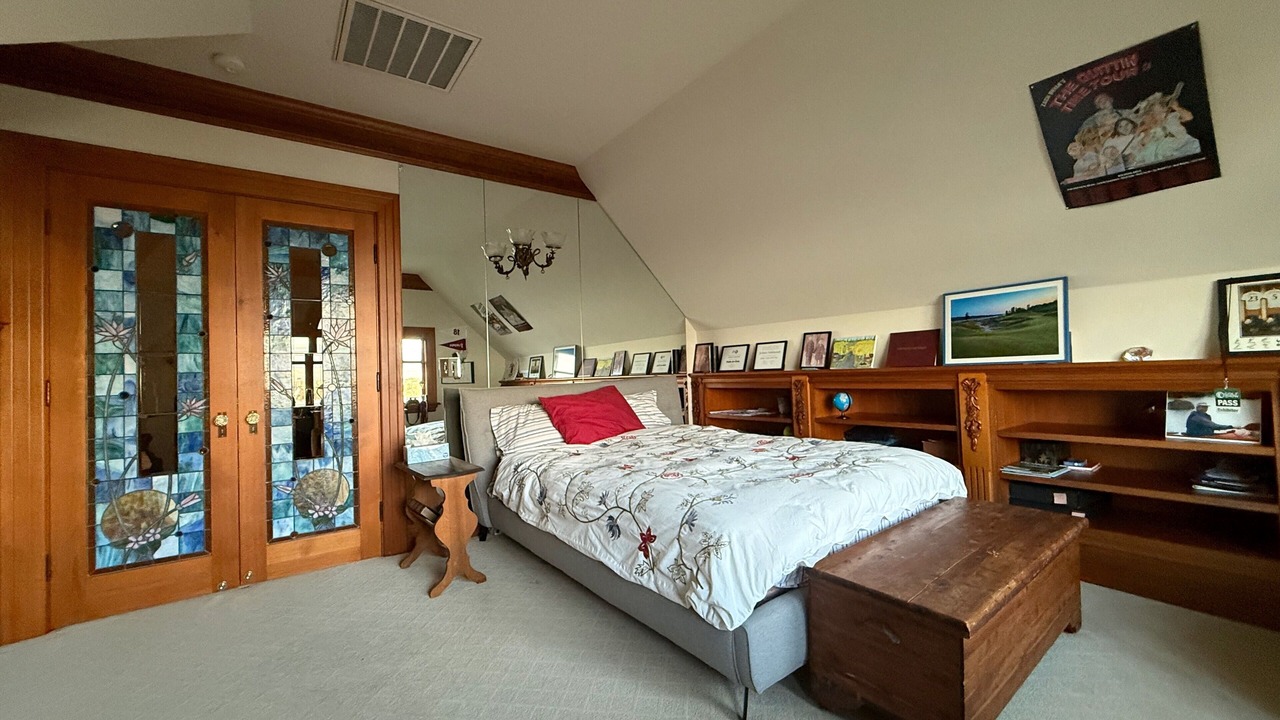 Photo of Bedroom in Madrona