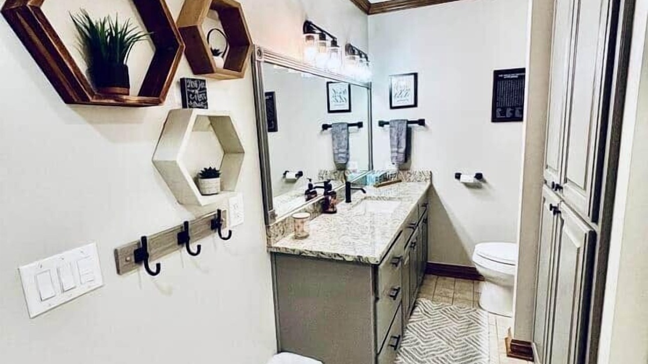 Photo of Bathroom in Pawhuska