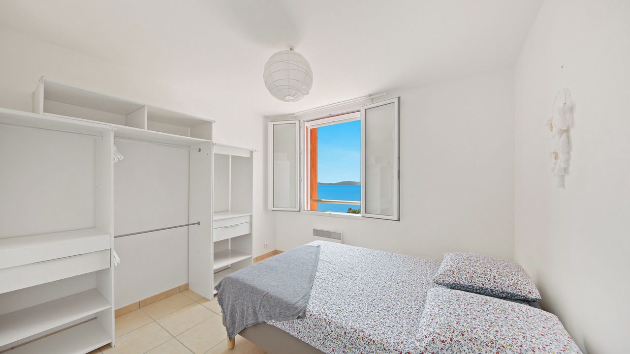 Photo of Bedroom in Carqueiranne