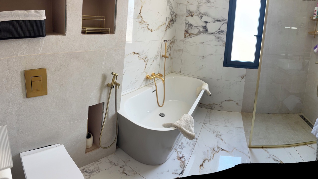 Photo of Bathroom in Lunel