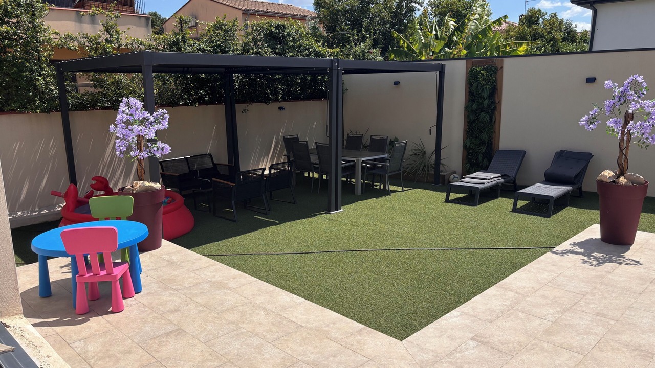 Photo of Outdoor in Lunel