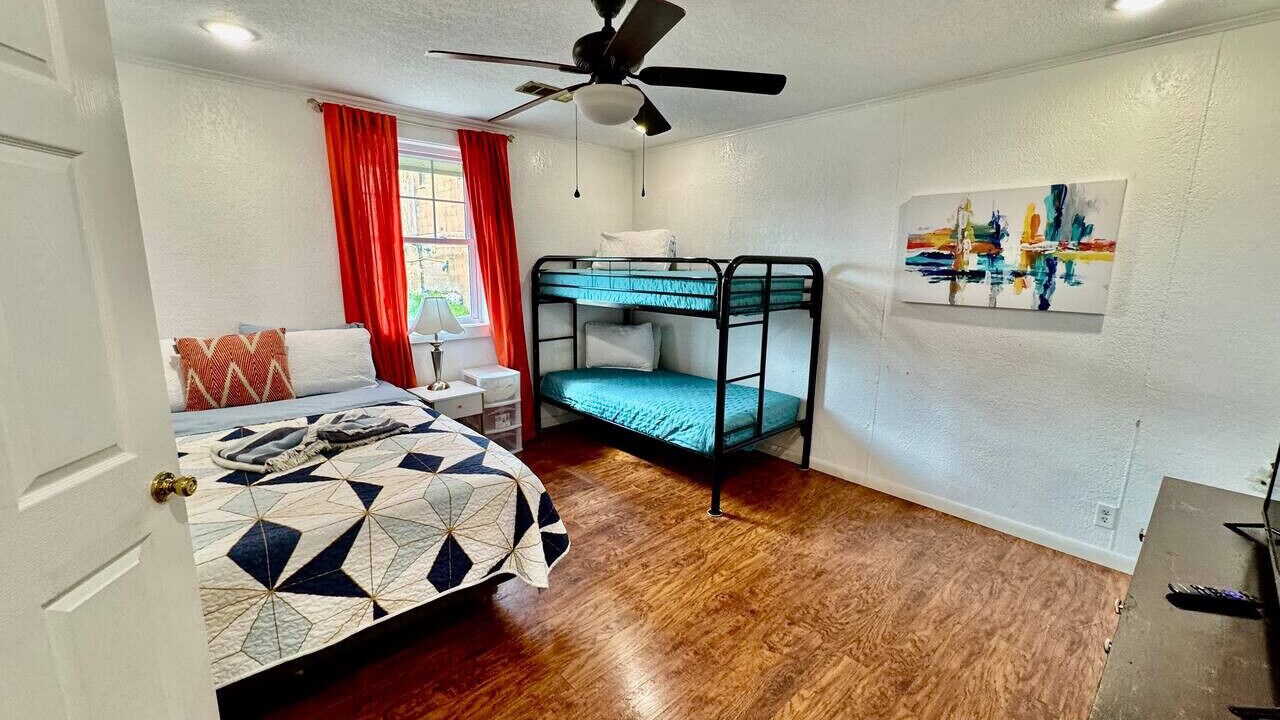 Photo of Bedroom in Hot Springs