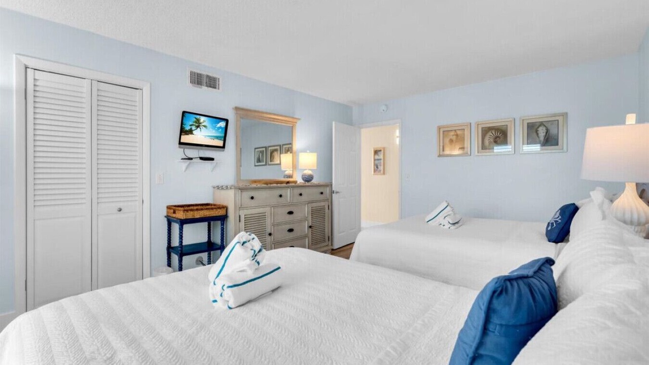 Photo of Bedroom in Longboat Key