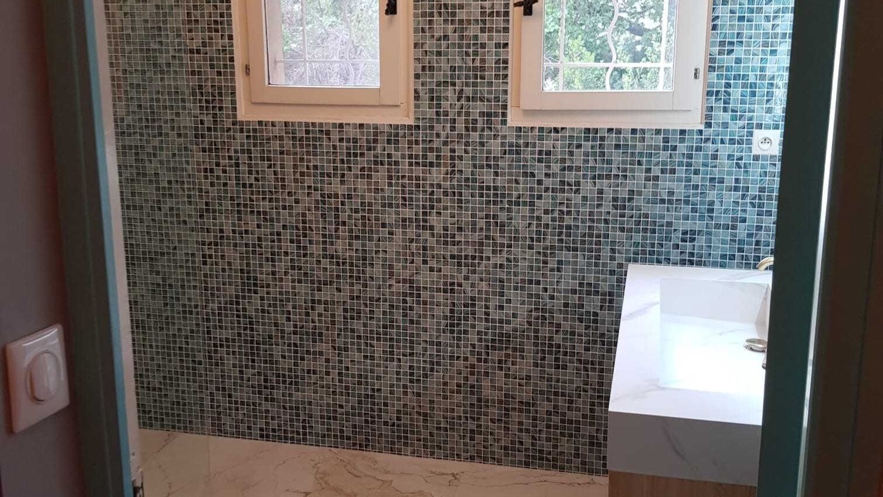 Photo of Bathroom in Rochefort-du-Gard