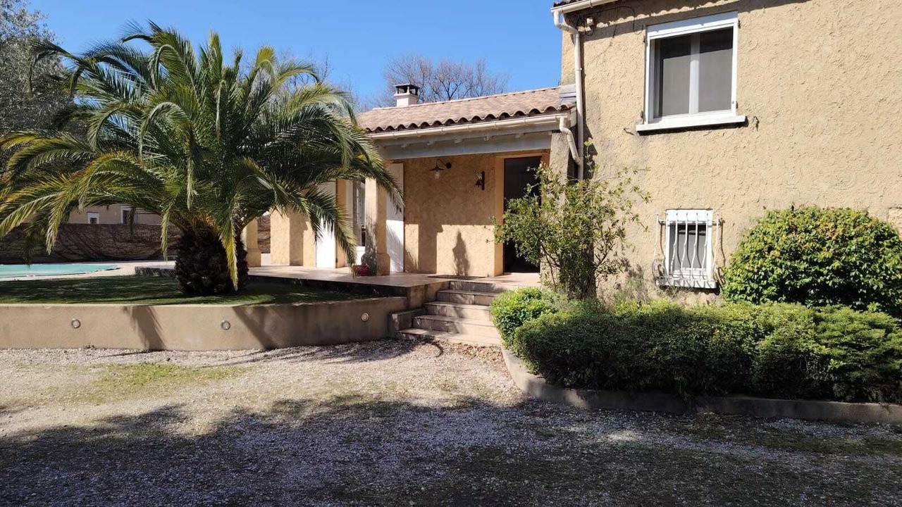 Photo of Outdoor in Rochefort-du-Gard