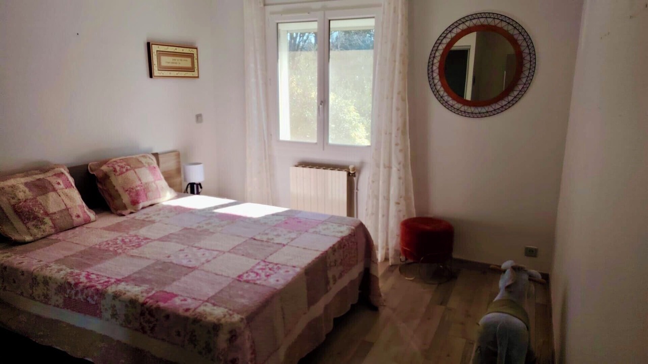 Photo of Bedroom in Rochefort-du-Gard