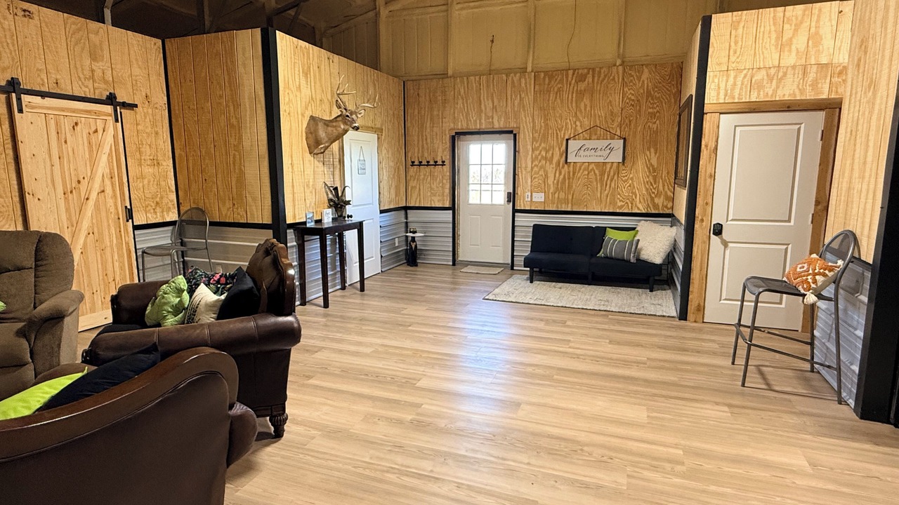 Photo of Livingroom in Lelia Lake