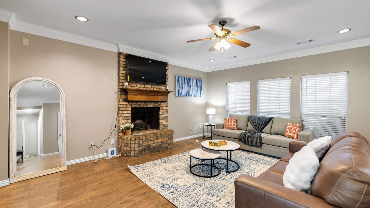 Photo of Livingroom in Forney