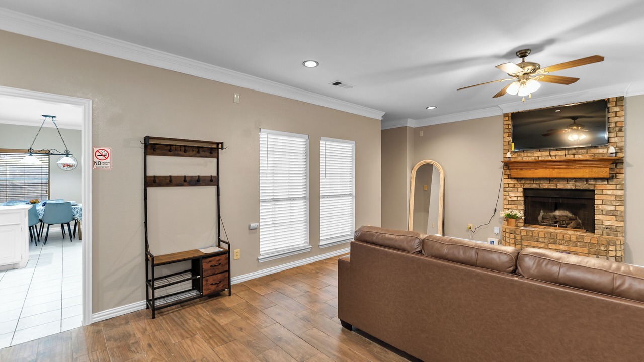 Photo of Livingroom in Forney