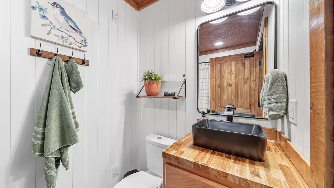 Photo of Bathroom in Lockesburg
