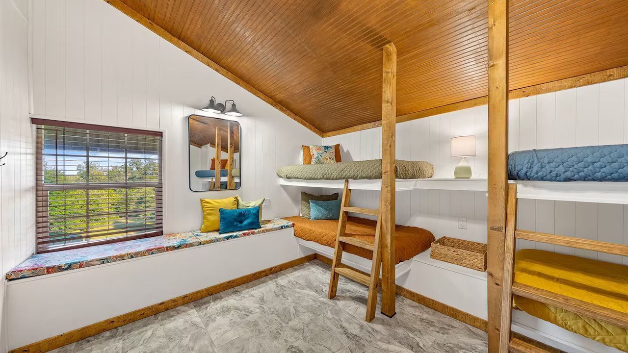 Photo of Bedroom in Lockesburg