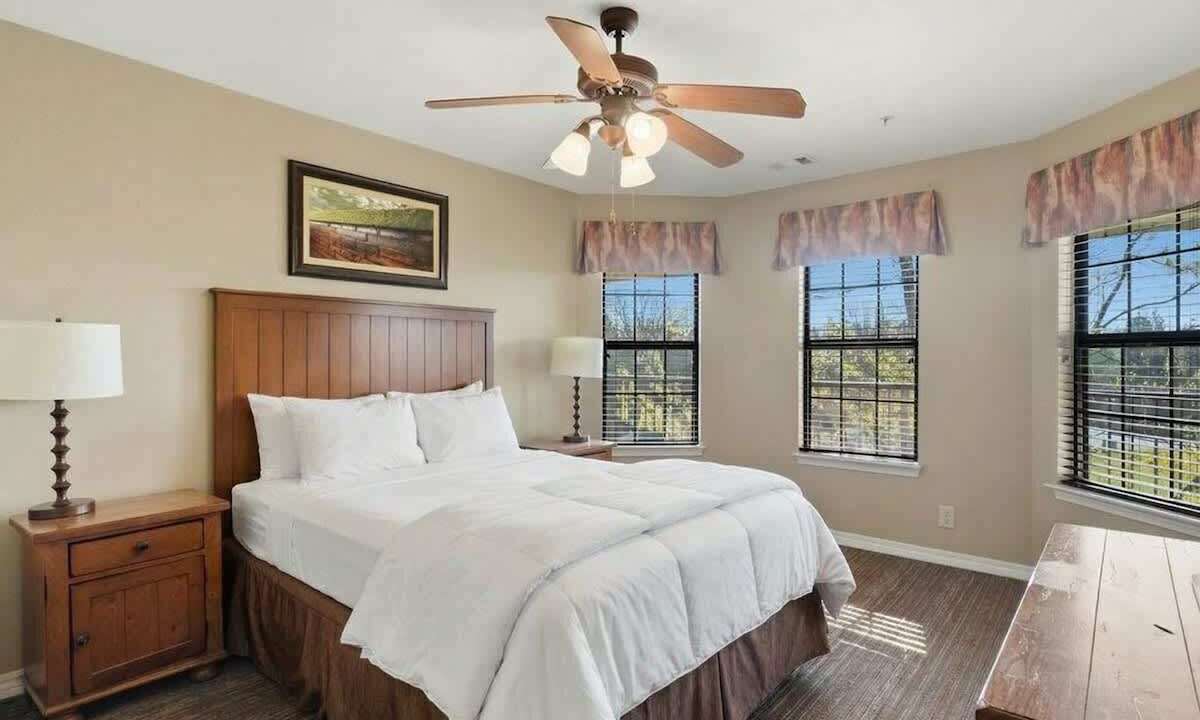 Photo of Bedroom in Clarkesville