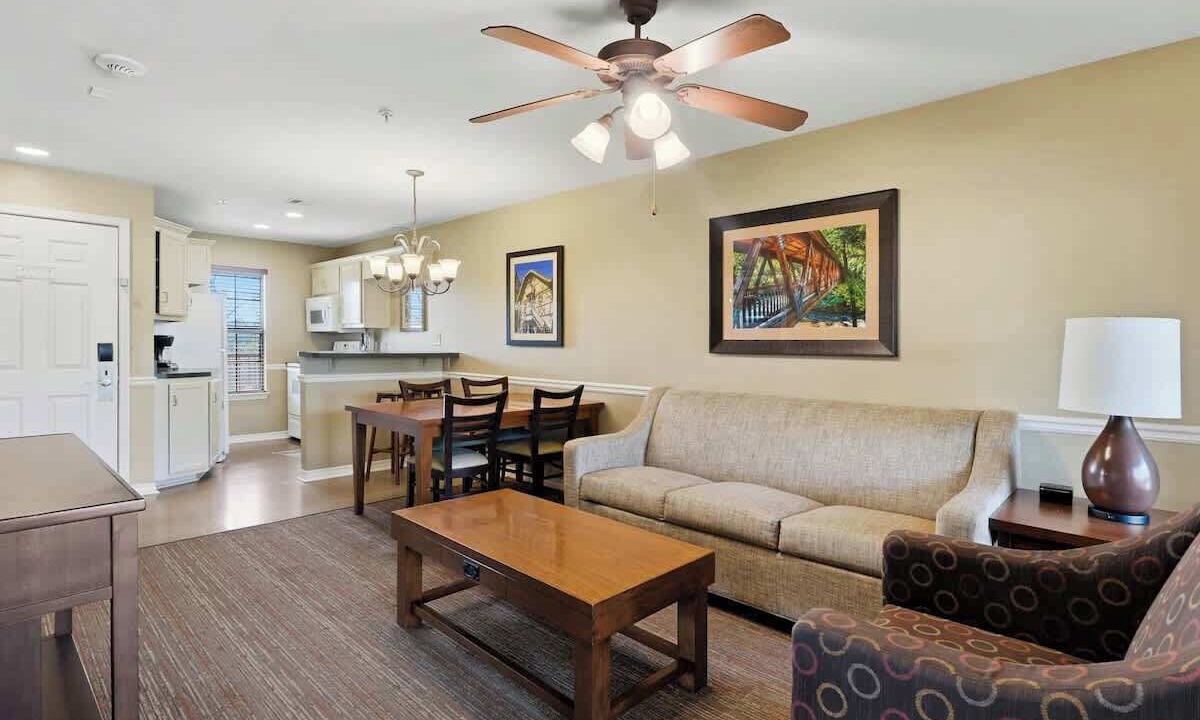 Photo of Livingroom in Clarkesville