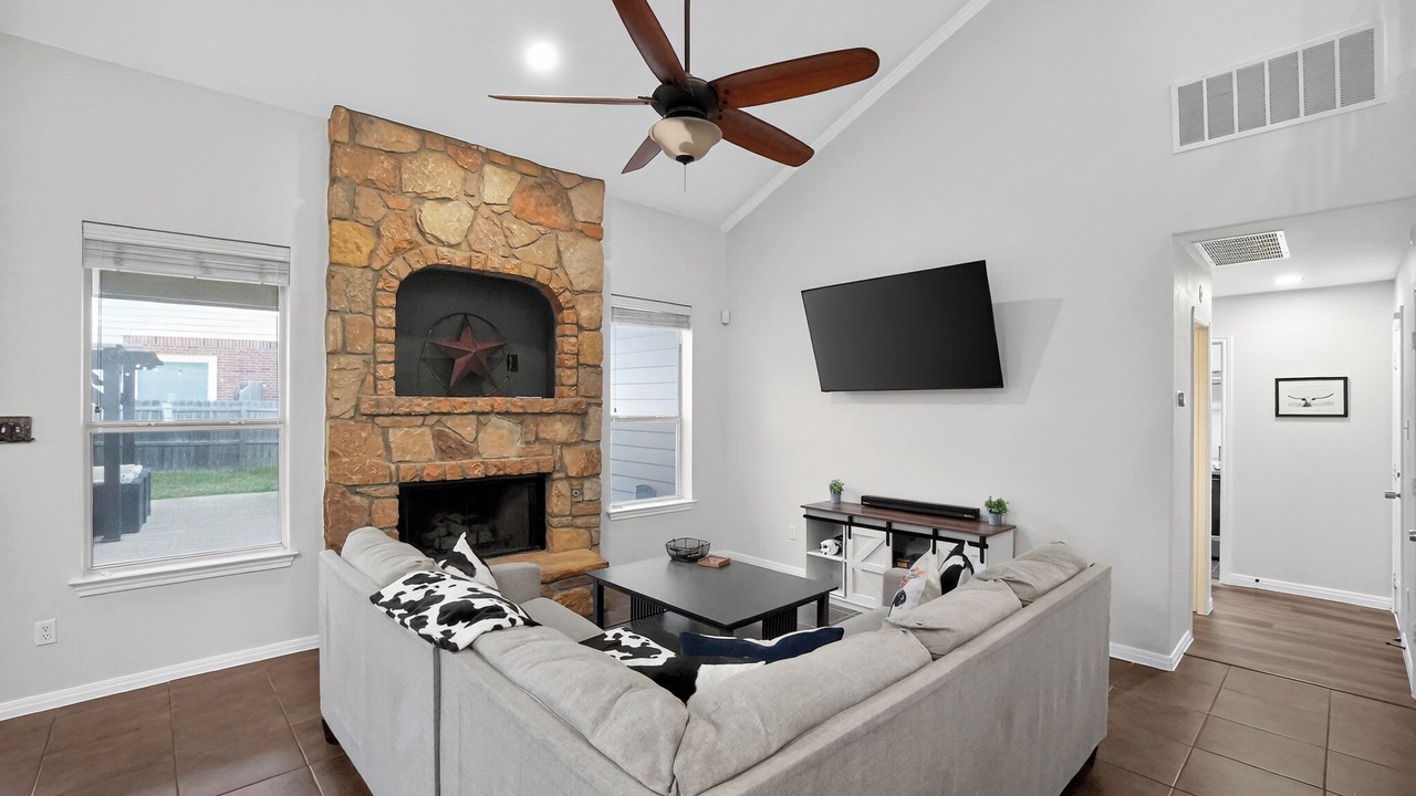 Photo of Livingroom in Kyle
