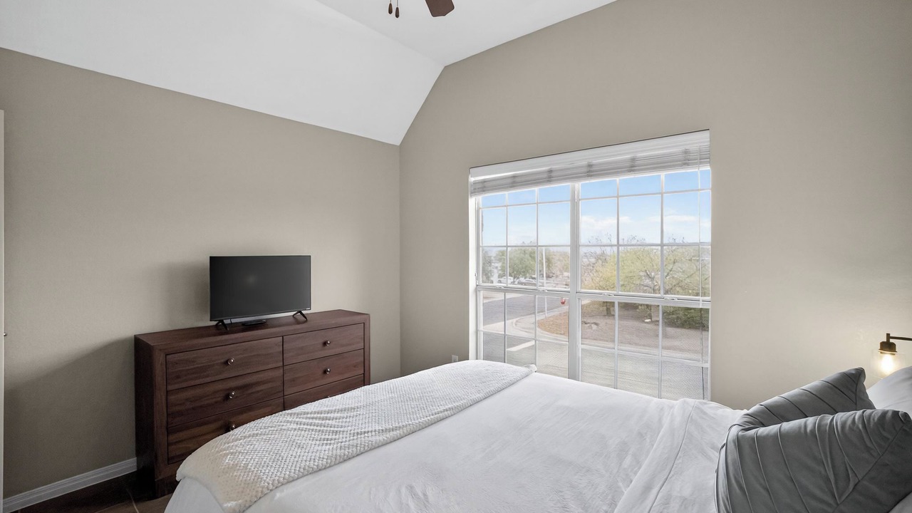 Photo of Bedroom in Kyle