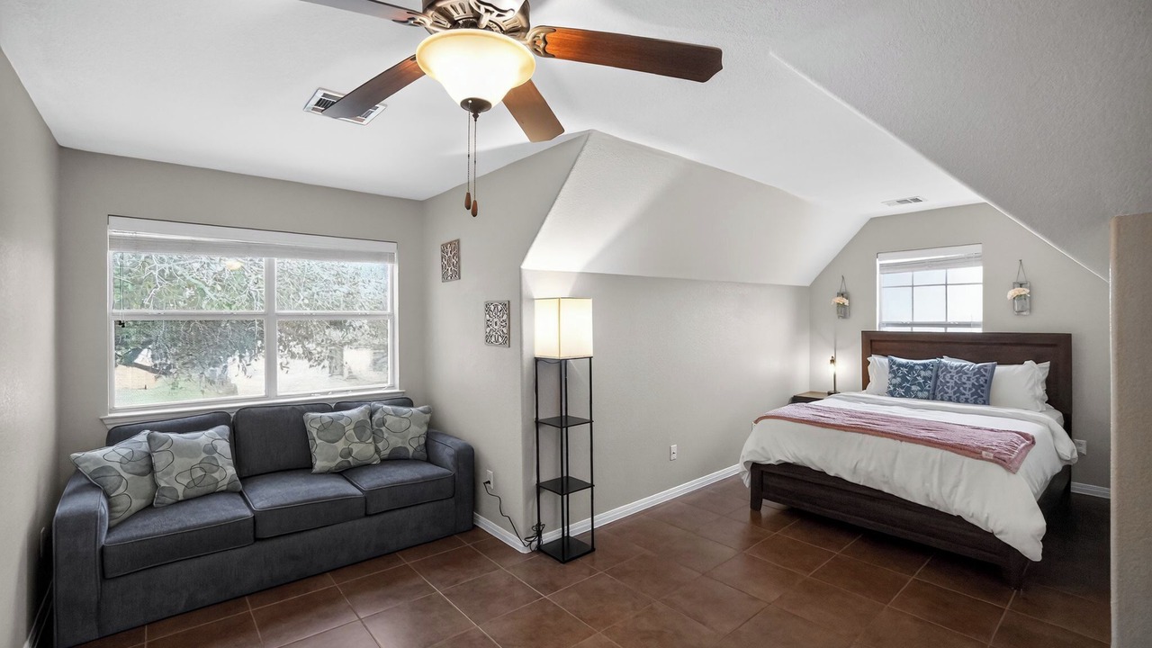 Photo of Bedroom in Kyle