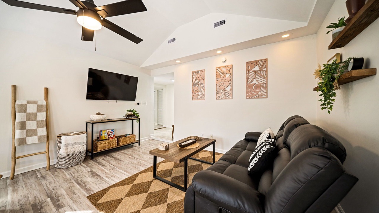 Photo of Livingroom in Wilmington Beach