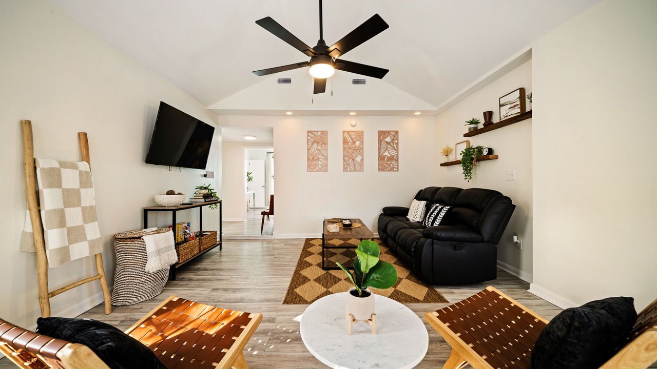 Photo of Livingroom in Wilmington Beach