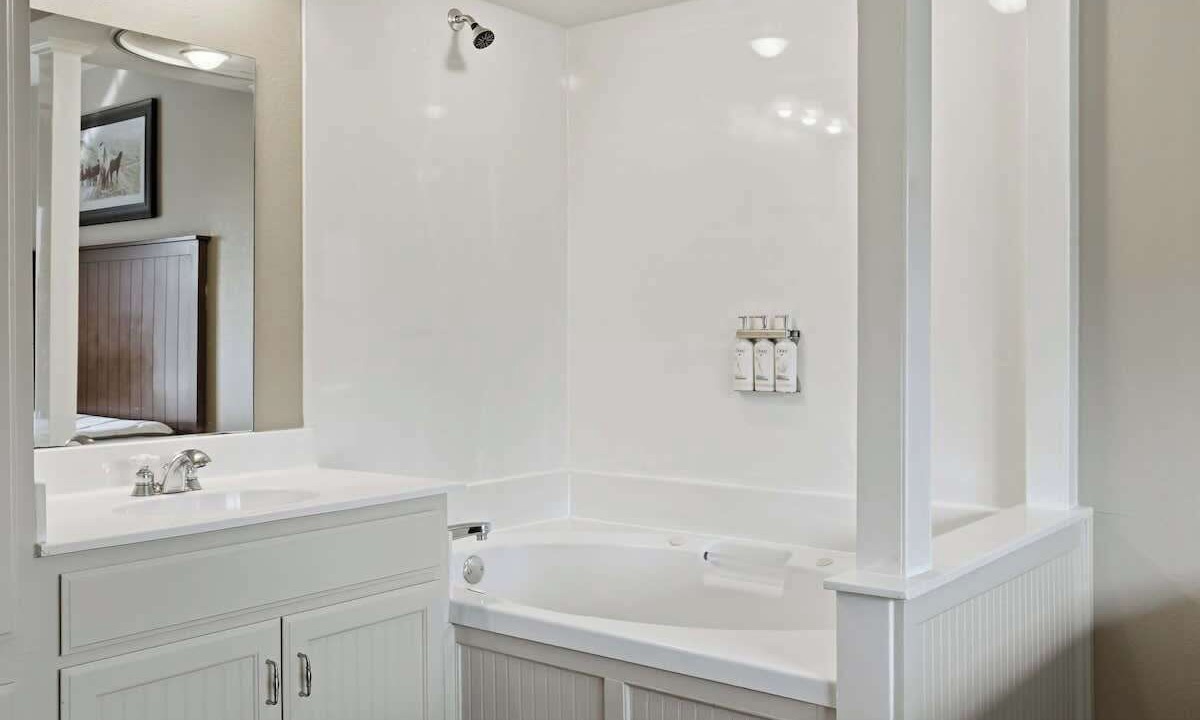 Photo of Bathroom in Clarkesville