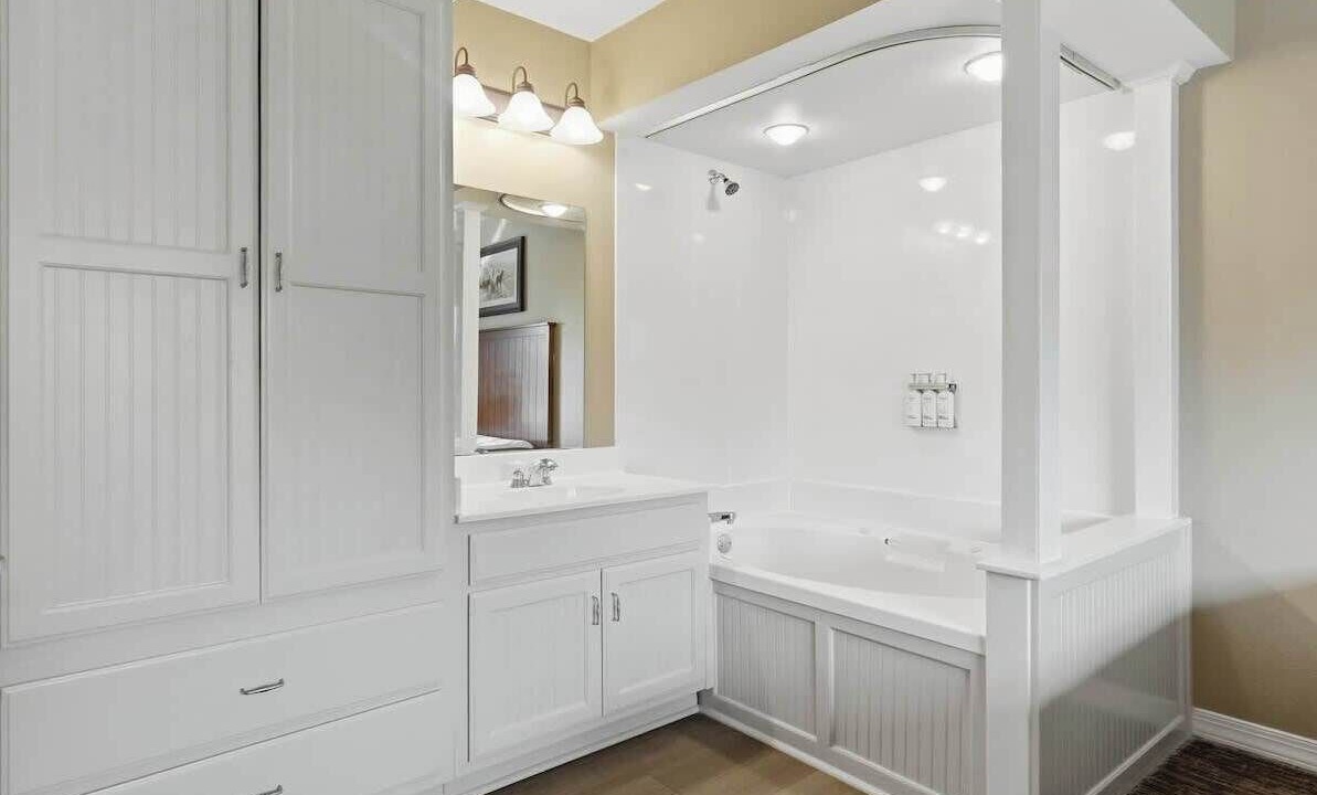 Photo of Bathroom in Clarkesville