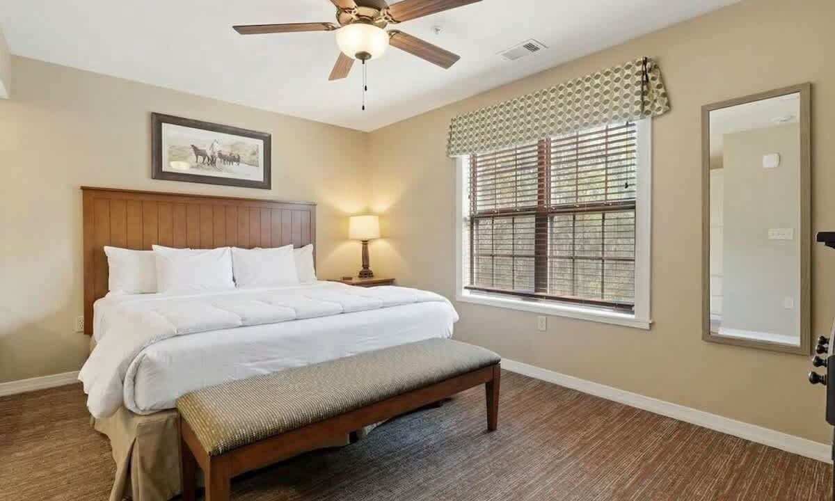 Photo of Bedroom in Clarkesville