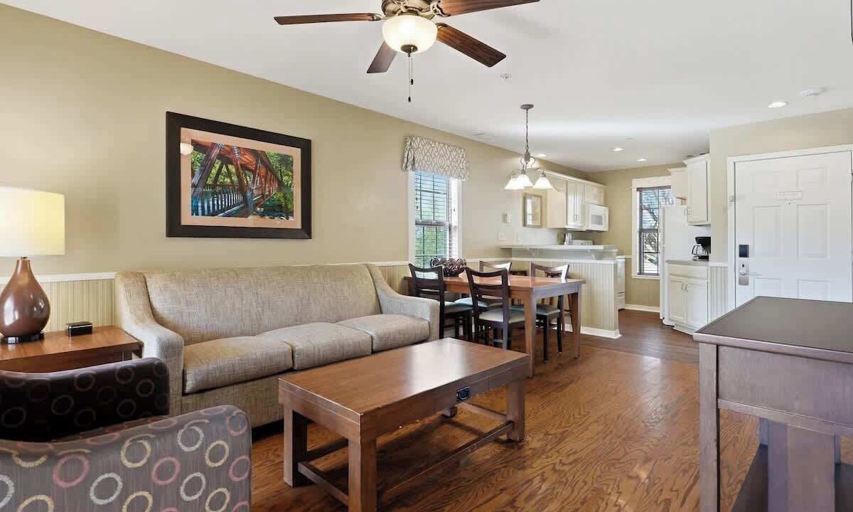 Photo of Livingroom in Clarkesville