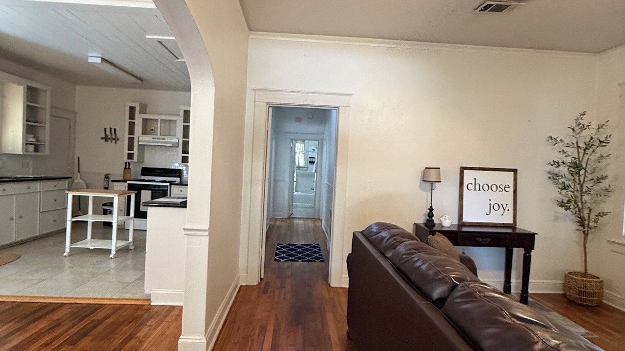 Photo of Livingroom in Mid City South