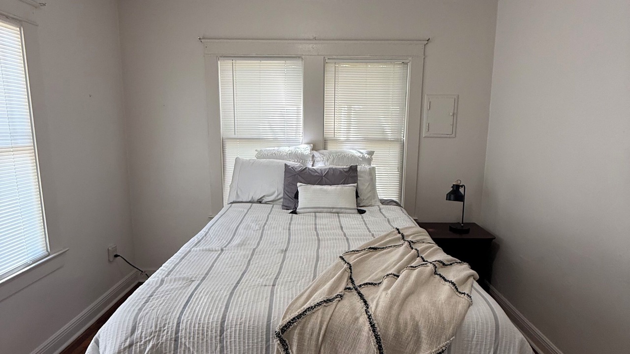 Photo of Bedroom in Mid City South